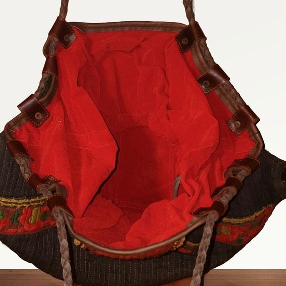 Unique Quilted Embroidered Braided Shoulder Strap Bag - Picture 4 of 6